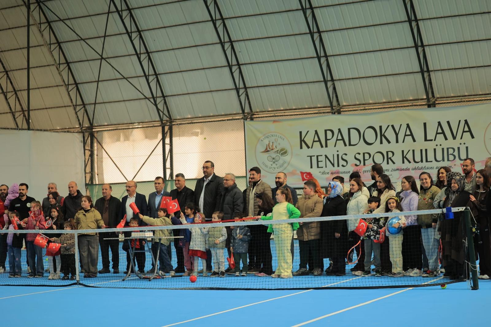 Yüksel Babaoğlu tenis kulübünün açılışına katıldı