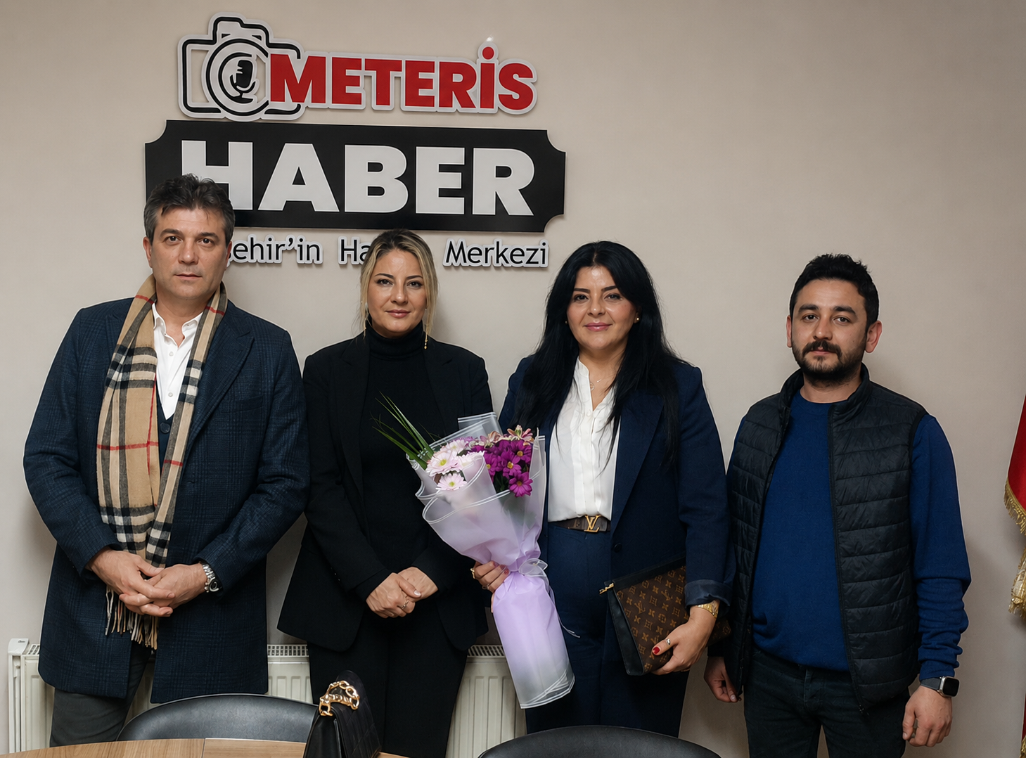 Gökçen ve Selcen Çatlı‘dan Meteris Haber’e tebrik