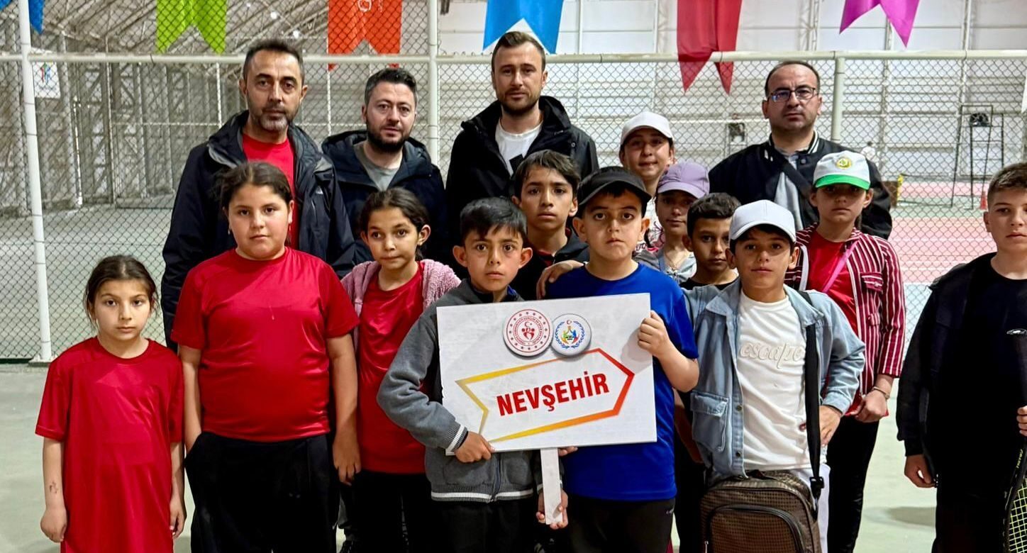 Özyayla ilk ve ortaokulları gururlandırdı