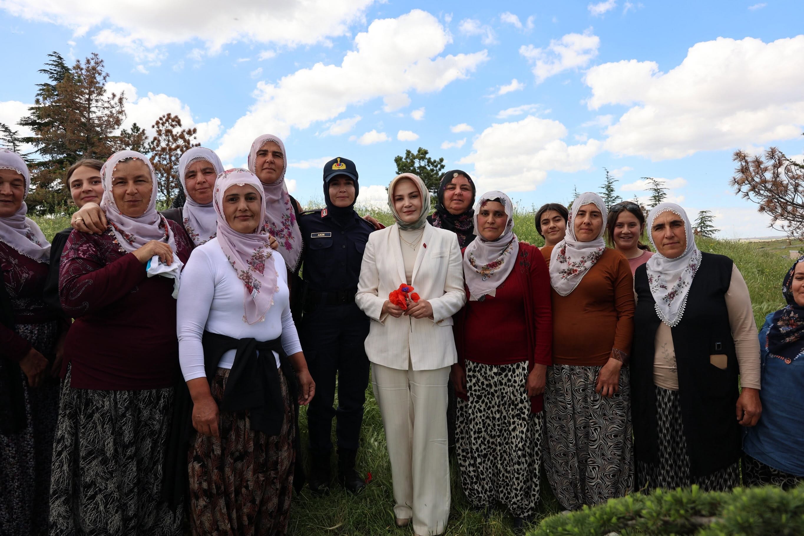 Gönüllerin kaymakamı iş başında