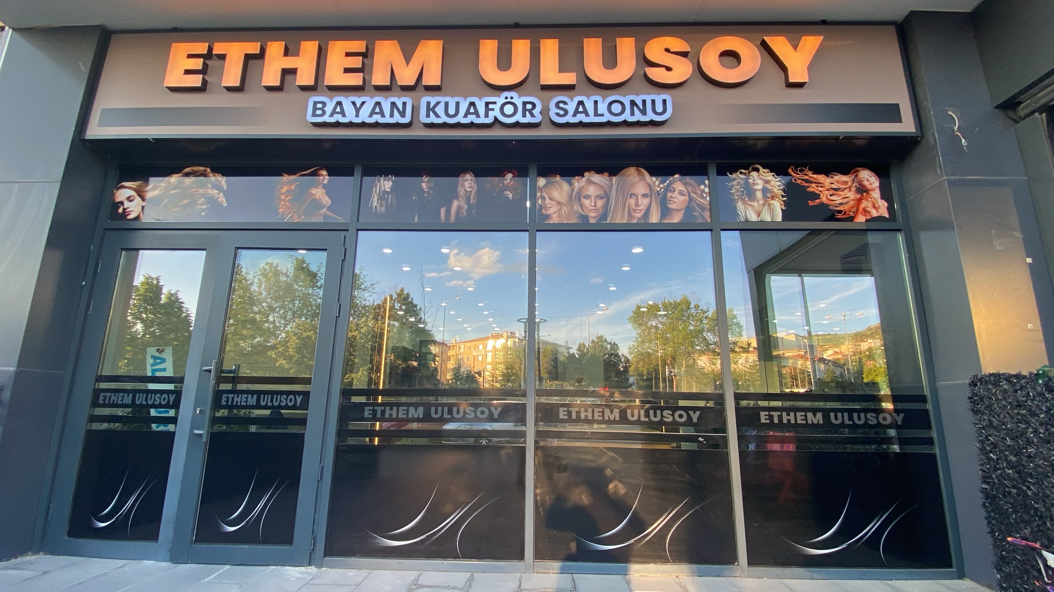 Ethem Ulusoy bayan kuaförü hizmete açıldı