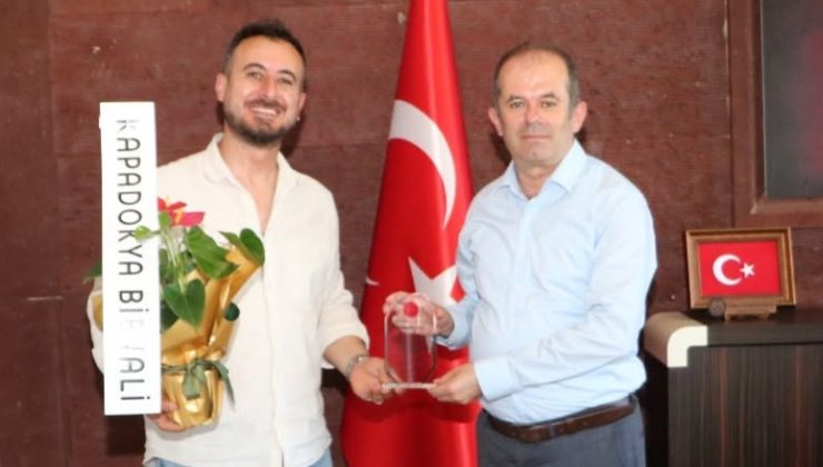 Kapadokya Bienali Direktörü Başkan Çamcı’ya teşekkür etti