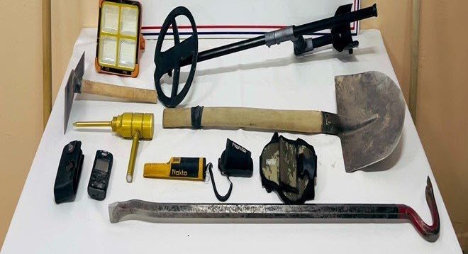 Jandarma kaçak kazı yapanlara suçüstü yaptı