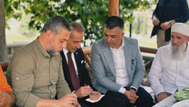 Nar’da yoğun katılımlı aşure dağıtımı oldu