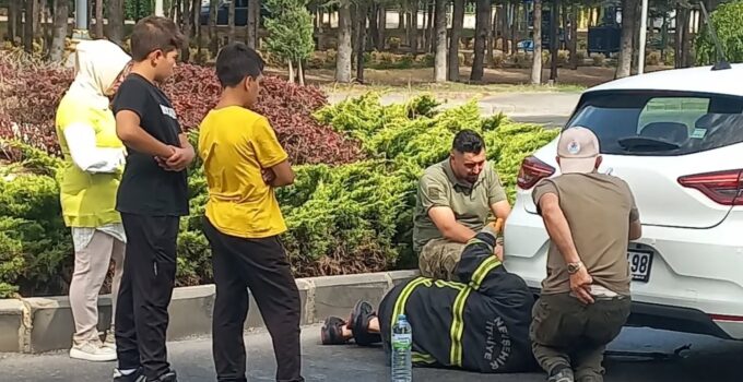 Tekerleğe sıkışan yavru kedi için seferberlik