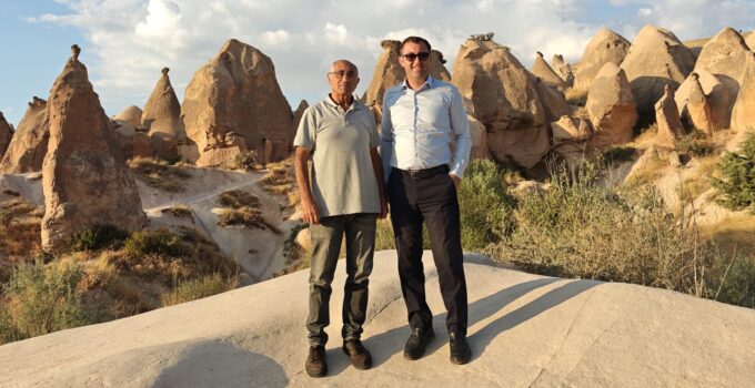 Ahmet Erdemli Kapadokya’da at binip mesaj verdi