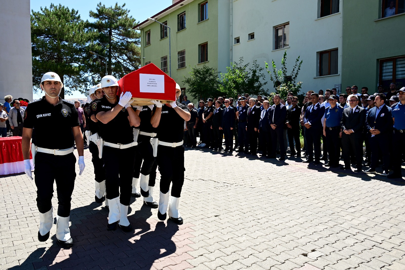 Başkomiser Bülbül son yolculuğuna uğurlandı