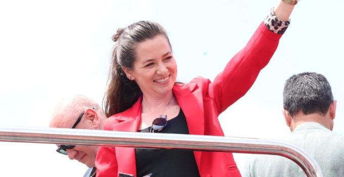 Fulya Gülşen Altınsoy istifa mı etti?