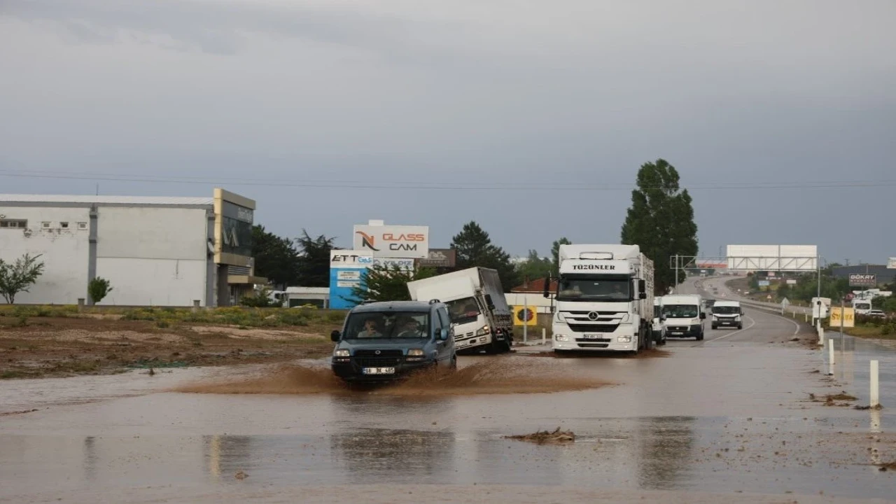 Nevşehir’de gök gürültülü sağanak alarmı!