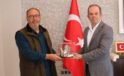 Başkan Çamcı’dan Argos Yapı’ya teşekkür plaketi