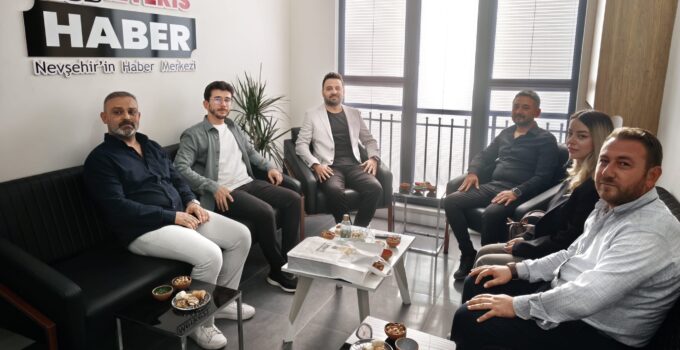 AK Parti İl Başkanı ve heyeti Meteris Haber’i ziyaret etti