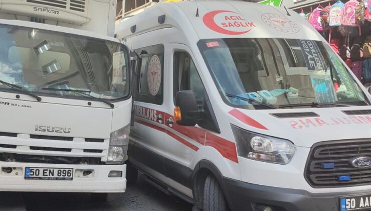 Nevşehir Atatürk Bulvarı’nda Ambulans Kaza Yaptı