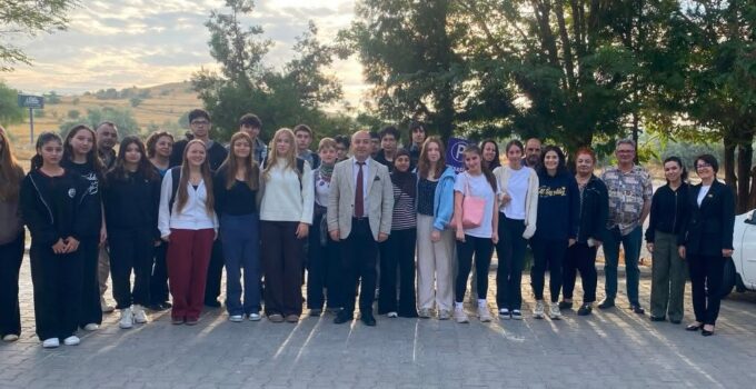 Altınyıldız Koleji Fen ve Anadolu Lisesi kardeş okul misafirlerini uğurladı