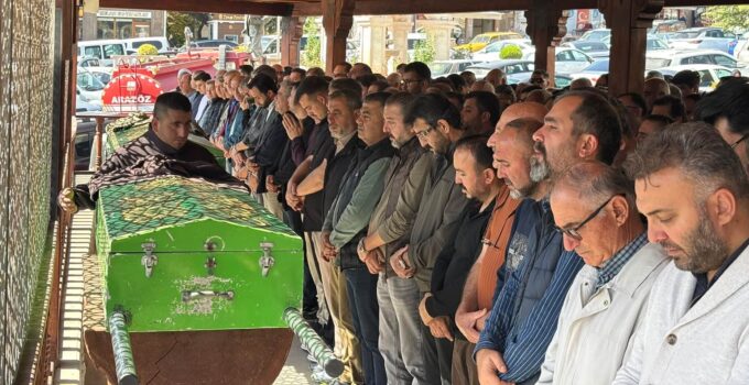 Gözyaşlarıyla son yolculuğuna uğurlandı!