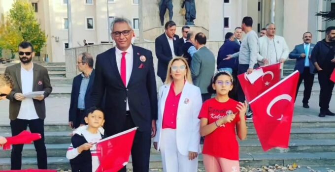 Başkan Urgenç: “Ad Günün Kutlu Olsun Türkiye’m!”