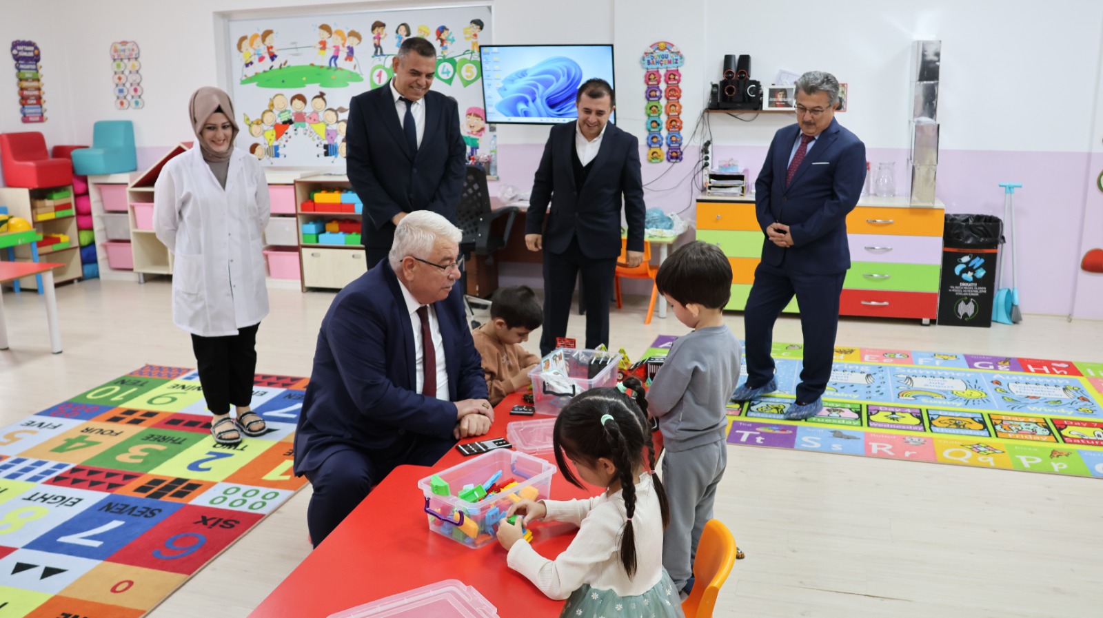 İl Müdürü Yazıcı, minik öğrencilerle buluştu