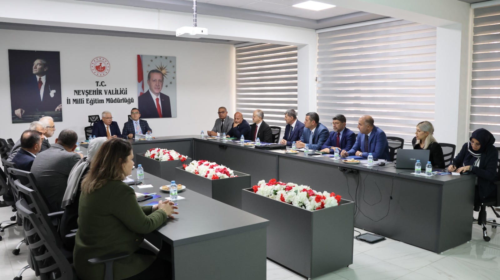 İlçe Müdürleri eğitim için toplandı