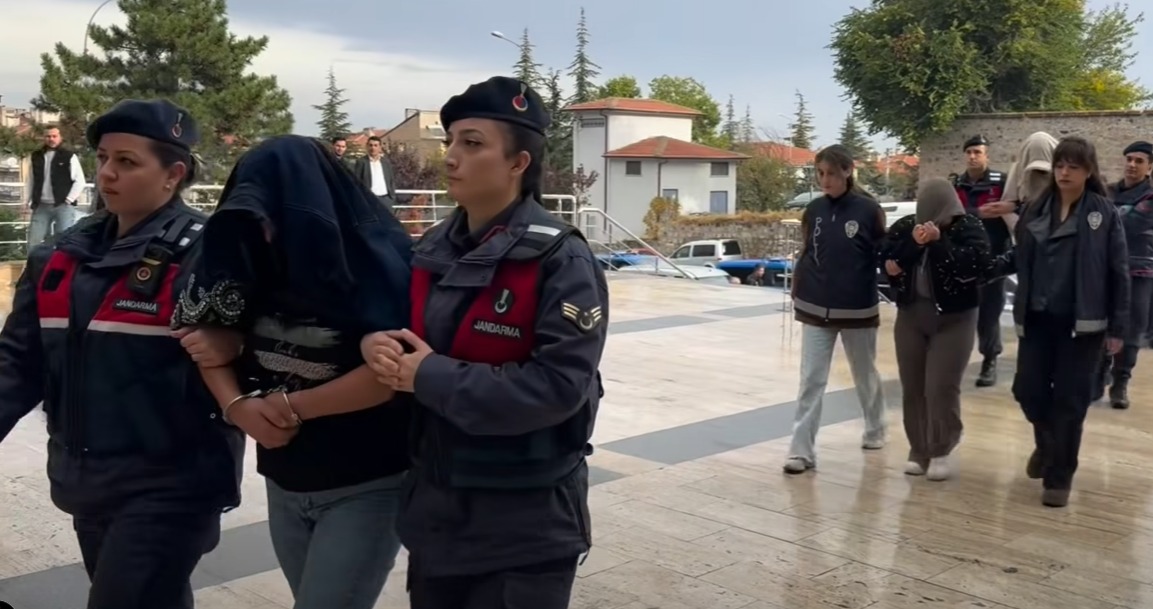 Fuhuştan Gözaltına Alınanlar Adliyeye Getirildi!